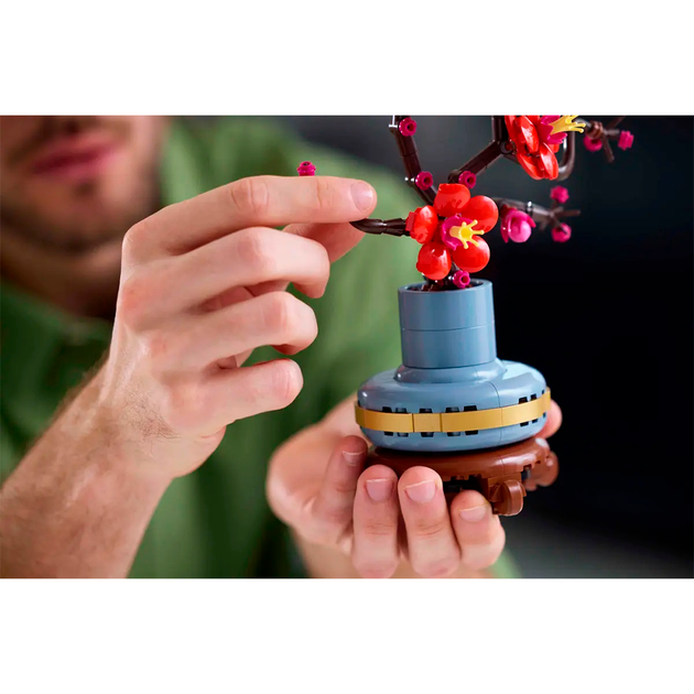 Конструктор LEGO Botanicals Сливовый цвет 327 деталей (10369) - Фото 7 Конструктор LEGO Botanicals Сливовый цвет 327 деталей (10369) - изображение 7