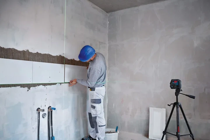 Комбінований лазерний нівелір Bosch Professional GCL 2-50 G 15 м Зелений з кріпленням RM 10 (0601066G00) - Фото 4 Комбінований лазерний нівелір Bosch Professional GCL 2-50 G 15 м Зелений з кріпленням RM 10 (0601066G00) - зображення 4