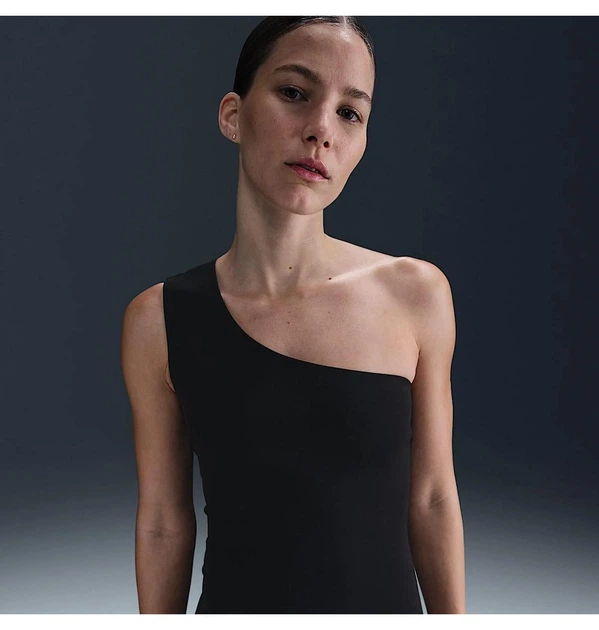 Майка жіноча Nike Dri-Fit Asymmetrical Tank Top Black M Чорний HJ2287-010 - Фото 2 Майка жіноча Nike Dri-Fit Asymmetrical Tank Top Black M Чорний HJ2287-010 - зображення 2