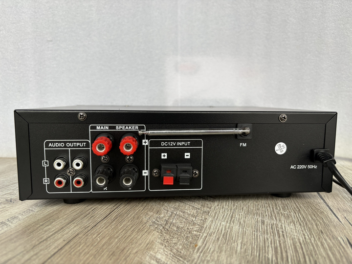 Підсилювач звуку Boschmann AV-339BT Radio+USB+караоке - Фото 2 Підсилювач звуку Boschmann AV-339BT Radio+USB+караоке - зображення 2