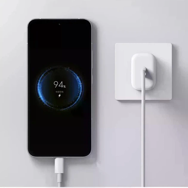 Зарядний Блок Xiaomi 20W Type-C для Швидкого Заряджання White (BHR08M8EU) (Power Delivery) (Fast Charging) - Фото 4 Зарядний Блок Xiaomi 20W Type-C для Швидкого Заряджання White (BHR08M8EU) (Power Delivery) (Fast Charging) - изображение 4