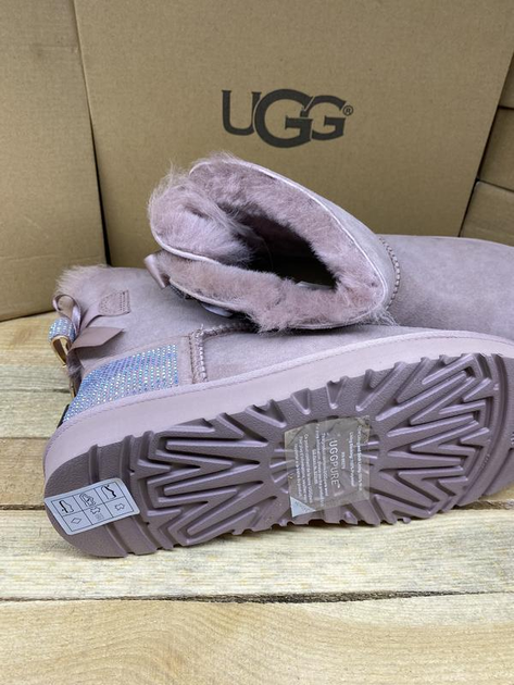 Жіночі уггі Міні Замш рожеві UGG Mini Bailey Bow Glitz Pink (37, рожевий) - Фото 2 Жіночі уггі Міні Замш рожеві UGG Mini Bailey Bow Glitz Pink (37, рожевий) - изображение 2