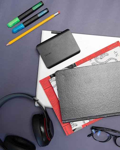Портативний жорсткий диск Toshiba 2TB USB 3 чорний - зображення 5