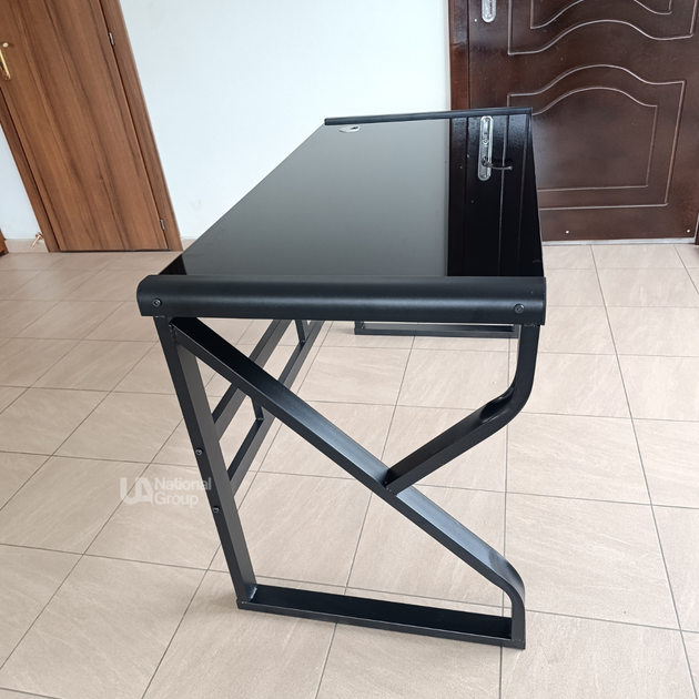 Компьютерный стол со стеклянной столешницей 119,5×60×74 см, письменный стеклянный игровой столик с кабельным отверстием и металлическим каркасом для работы, учебы, квартиры и кабинета Черный, MY-168-Black - изображение 4