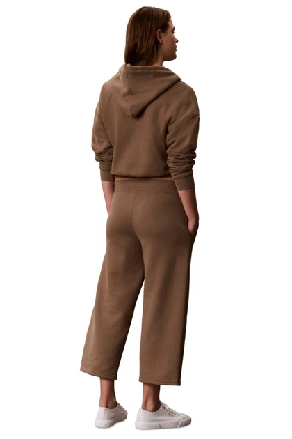 Спортивные штаны Calvin Klein 46(L) Коричневый (157947) - Фото 3 Спортивные штаны Calvin Klein 46(L) Коричневый (157947) - изображение 3