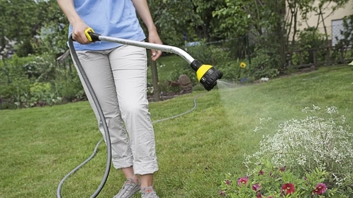Ручной ороситель Karcher Plus со штангой и 6 режимами полива. - изображение 7