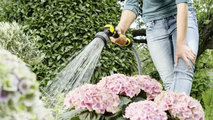 Ручной ороситель Karcher "Plus" с 4 режимами работы и регулировкой давления воды - изображение 2