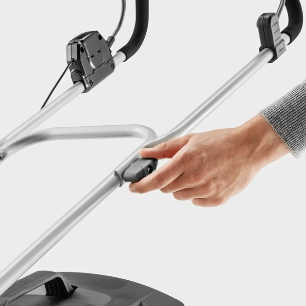 Акумуляторна газонокосарка Karcher LMO 2-18, 18В, 32 см, регулювання висоти 25-60 мм, без акумулятора та зарядного пристрою. - зображення 2