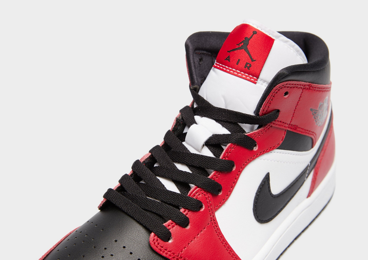 Кроссовки Air Jordan 1 Mid «Chicago Black Toe» 554724-069 (9us/27см 42.5eur) - Фото 6 Кроссовки Air Jordan 1 Mid «Chicago Black Toe» 554724-069 (9us/27см 42.5eur) - изображение 6