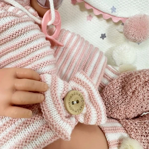 Кукла Reborn девочка 37 см Nines d'Onil, розовая одежда - Фото 7 Кукла Reborn девочка 37 см Nines d'Onil, розовая одежда - изображение 7