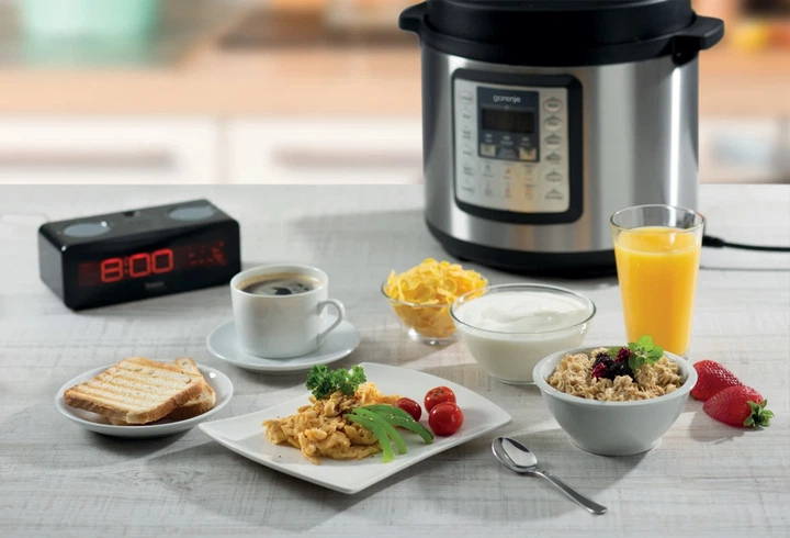 Мультиварка-скороварка Gorenje, 1000Вт, об'єм 6л, електронне управління, 15 режимів, металевий/пластиковий корпус, чорного кольору - зображення 9