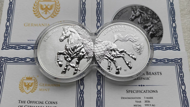 Набор из двух серебряных монет Слейпнир Sleipnir серии "Чудовища Германии" в двойной капсуле Germania Mint - Фото 5 Набор из двух серебряных монет Слейпнир Sleipnir серии "Чудовища Германии" в двойной капсуле Germania Mint - изображение 5
