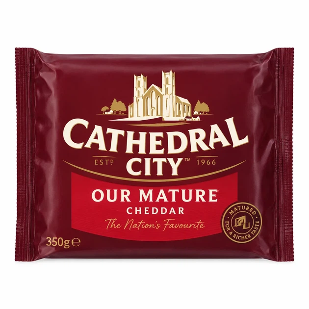 Сир чеддер Cathedral City Mature Cheddar Cheese 350 г - Фото 1 Сир чеддер Cathedral City Mature Cheddar Cheese 350 г - изображение 1