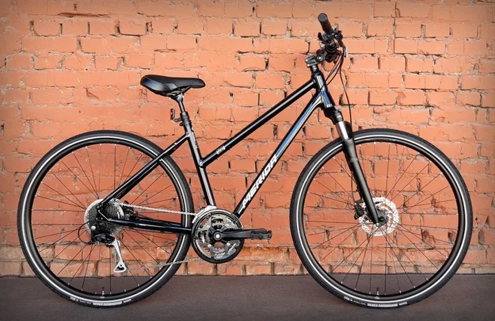 Велосипед жіночий 28" Merida Crossway Lady 100 Glossy Black (2023) (VLP_99999795) - Фото 1 Велосипед жіночий 28" Merida Crossway Lady 100 Glossy Black (2023) (VLP_99999795) - зображення 1