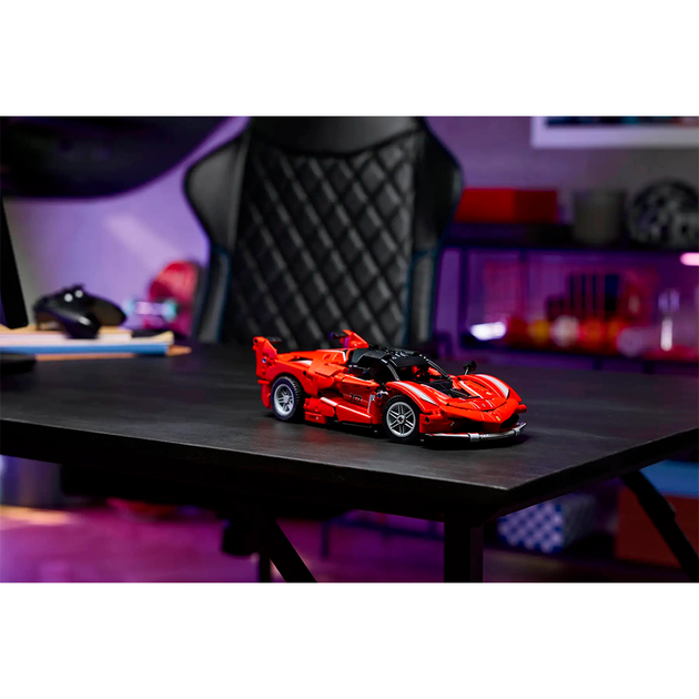 Конструктор LEGO Technic Ferrari FXX K 897 деталей (42212) - Фото 9 Конструктор LEGO Technic Ferrari FXX K 897 деталей (42212) - изображение 9