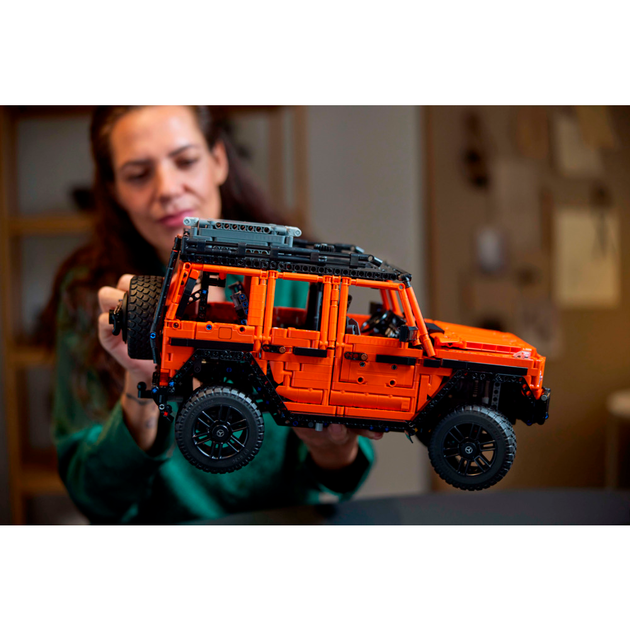 Конструктор LEGO Technic Mercedes-Benz G 500 PROFESSIONAL Line 2891 деталь (42177) - изображение 9