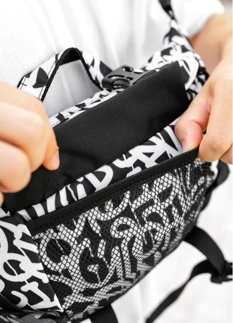 Большая мужская поясная сумка бананка городская Sambag DynamicDart с принтом Graphity 61056 - Фото 3 Большая мужская поясная сумка бананка городская Sambag DynamicDart с принтом Graphity 61056 - изображение 3