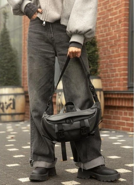 Большая женская поясная сумка бананка из экокожи городская Sambag DynamicDart, графитовая 60504 - Фото 11 Большая женская поясная сумка бананка из экокожи городская Sambag DynamicDart, графитовая 60504 - изображение 11