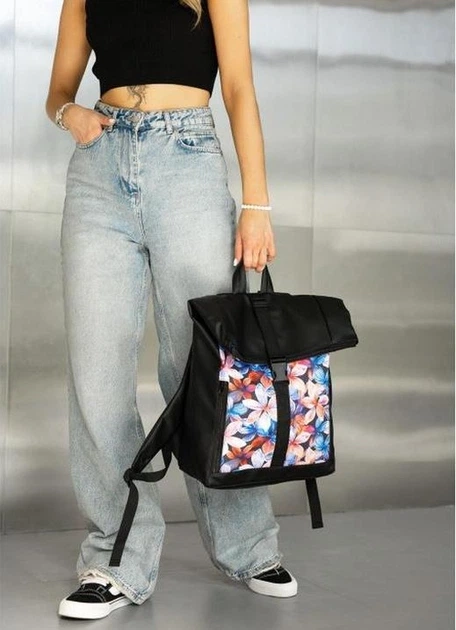 Женский городской рюкзак RollTop Sambag One Flowers для ноутбука до 16–17 дюймов из экокожи, черный с цветочным принтом 60566 - изображение 7