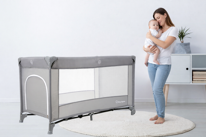 Дитяче ліжечко-манеж Moby-System Happy Traveller BASIC 126 x 66 см із розкладним матрацом, сумкою та коліщатками - Фото 1 Дитяче ліжечко-манеж Moby-System Happy Traveller BASIC 126 x 66 см із розкладним матрацом, сумкою та коліщатками - зображення 1