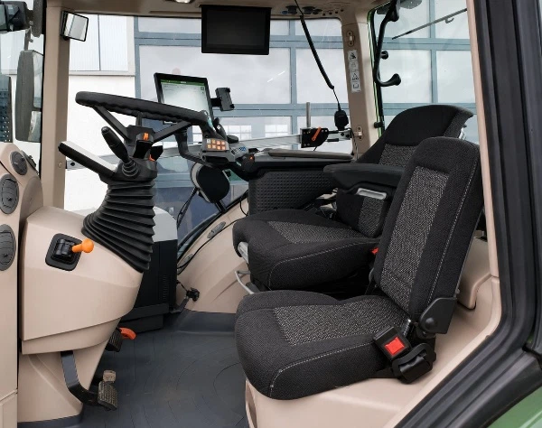 Автомобильные чехлы авточехлы на сиденья Fendt 942 Vario трактор 22- Favorite черные Фендт 942 Варио UV2485 - изображение 2