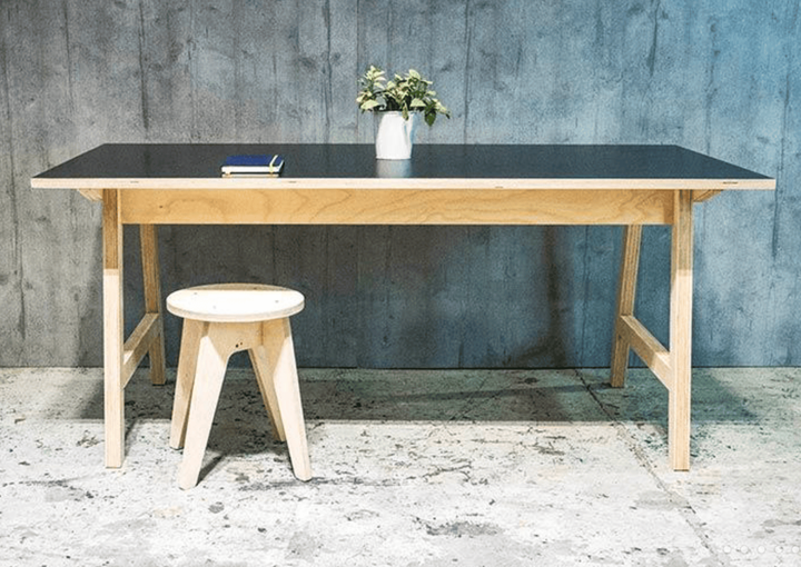 Стіл Loft Edge 125 з чорним HPL 125×80×75 см - Фото 4 Стіл Loft Edge 125 з чорним HPL 125×80×75 см - изображение 4