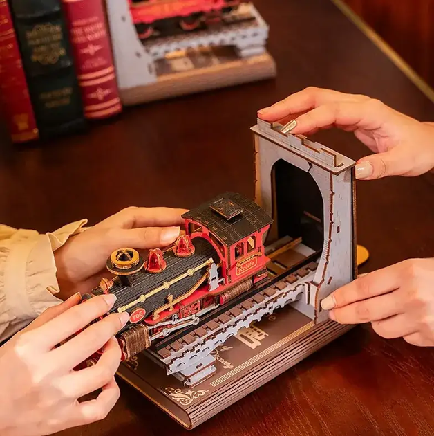 Конструктор Book Nook Robotime Rolife Century Train TGE01 паровоз(PP_1D5C1369EFA6) - изображение 2