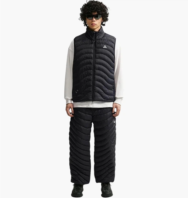 Жилетка мужская Nike Acg Lava Flow Therma-Fit Adv Vest Black L Черный HV0605-010 - Фото 1 Жилетка мужская Nike Acg Lava Flow Therma-Fit Adv Vest Black L Черный HV0605-010 - изображение 1