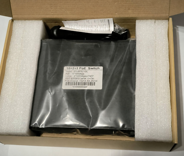 Неуправляемый PoE-коммутатор XH-481621GL, 16 PoE + 2 Gigabit Uplink + SFP - Фото 2 Неуправляемый PoE-коммутатор XH-481621GL, 16 PoE + 2 Gigabit Uplink + SFP - изображение 2