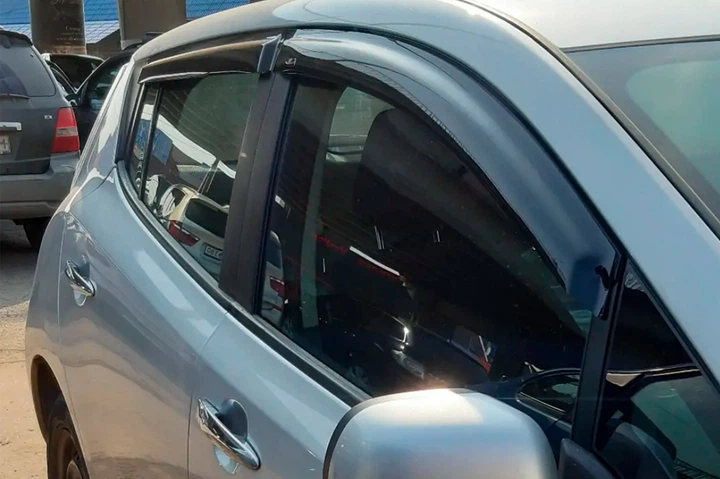 Ветровики на окна (4 шт, HIC) для Nissan Leaf 2010-2017 гг - изображение 7