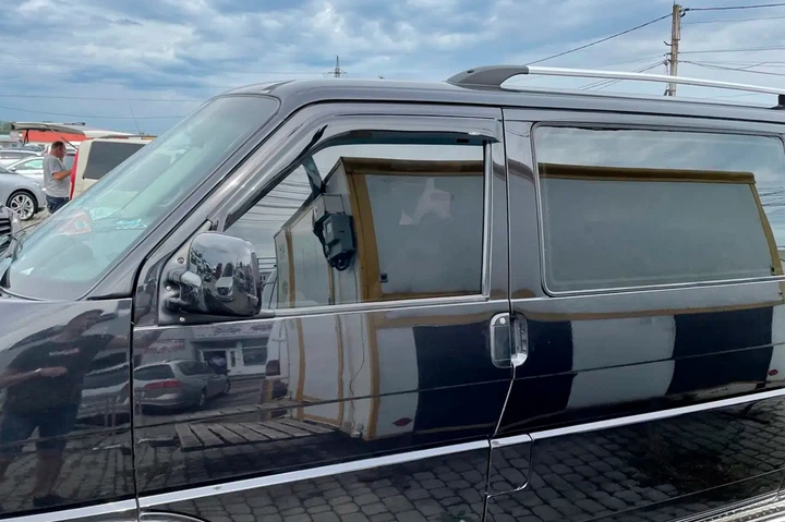 Ветровики на окна (2 шт, HIC) для Volkswagen T4 Transporter 1990-2003 гг - изображение 12
