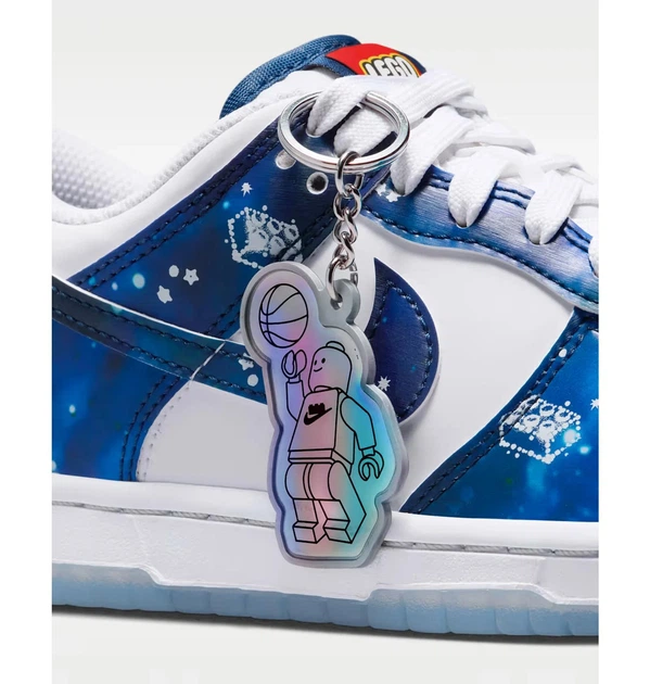Кроссовки детские Nike Dunk Low X Lego Collection Blue/White 38.5 IM1448-100 - Фото 8 Кроссовки детские Nike Dunk Low X Lego Collection Blue/White 38.5 IM1448-100 - изображение 8