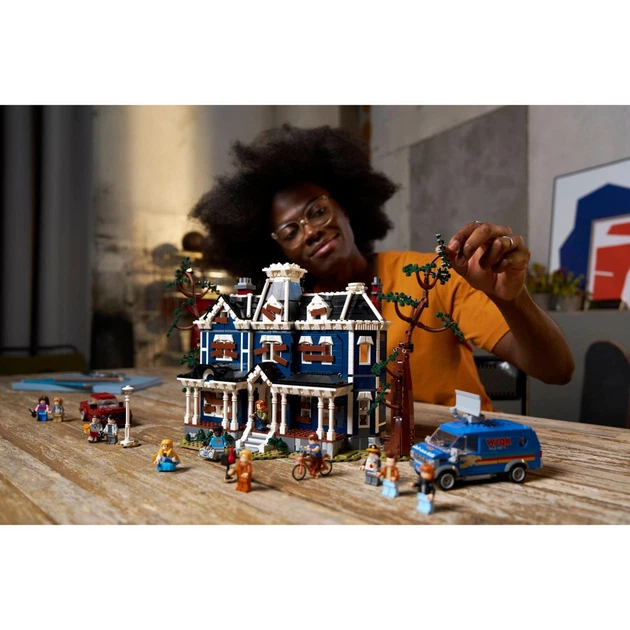 Конструктор LEGO Icons Очень странные дела: Дом Крила (11370) [179610] - изображение 14