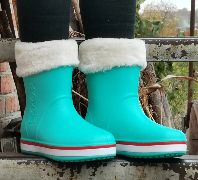 Женские теплые зимние резиновые полусапожки CROCS 38р (24 см) Бирюзовые - Фото 2 Женские теплые зимние резиновые полусапожки CROCS 38р (24 см) Бирюзовые - изображение 2