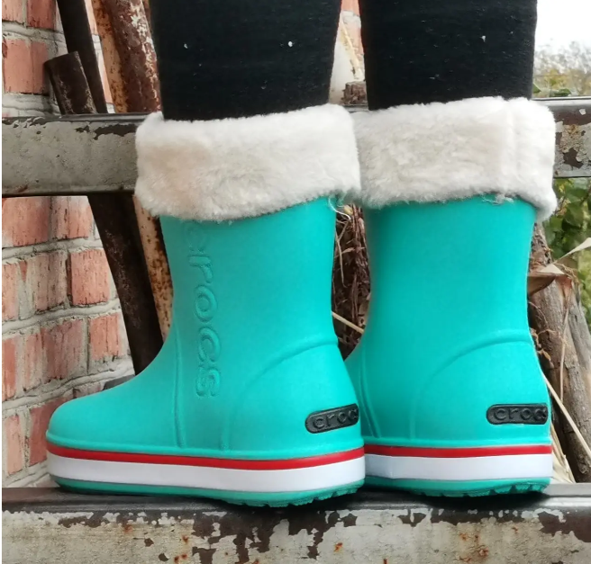 Женские теплые зимние резиновые полусапожки CROCS 38р (24 см) Бирюзовые - Фото 7 Женские теплые зимние резиновые полусапожки CROCS 38р (24 см) Бирюзовые - изображение 7