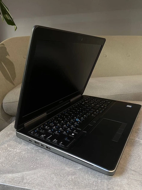Мобільна робоча станція Dell Precision 7510 / 15.6" (1920x1080) IPS / Intel Core i7-6820HQ (4 (8) ядра по 2.7 - 3.6 GHz) / 16 GB DDR4 / 256 GB SSD / AMD FirePro W5170M, 2 GB GDDR5, 128-bit / WebCam б/в - Фото 4 Мобільна робоча станція Dell Precision 7510 / 15.6" (1920x1080) IPS / Intel Core i7-6820HQ (4 (8) ядра по 2.7 - 3.6 GHz) / 16 GB DDR4 / 256 GB SSD / AMD FirePro W5170M, 2 GB GDDR5, 128-bit / WebCam б/в - зображення 4