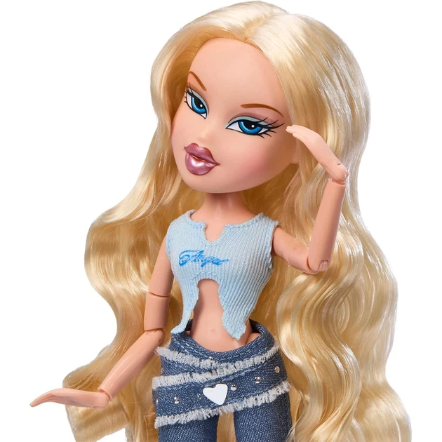 Лялька Bratz 2001 Reimagined Хлоя з одягом і аксесуарами 28 см - Фото 4 Лялька Bratz 2001 Reimagined Хлоя з одягом і аксесуарами 28 см - зображення 4