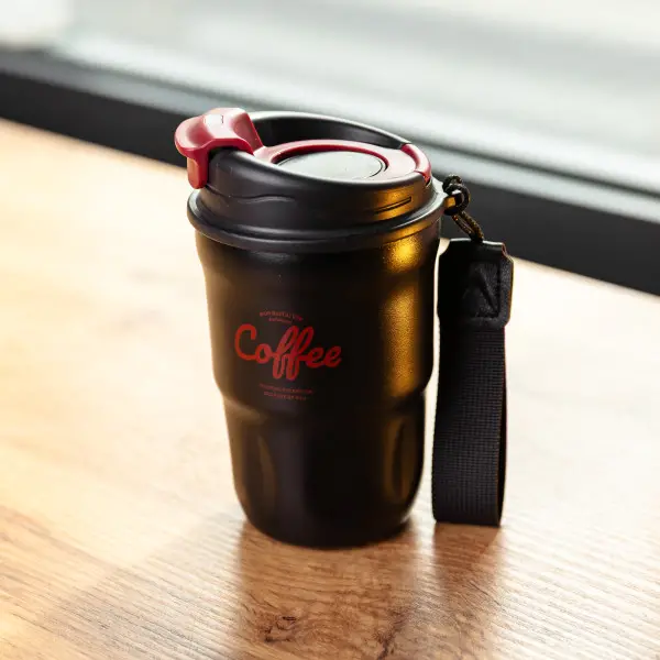 Термочашка "Coffee" 400 мл з ремінцем та відкидною кришкою-клапаном, чорний(HP-GM-17)(PR) - изображение 2