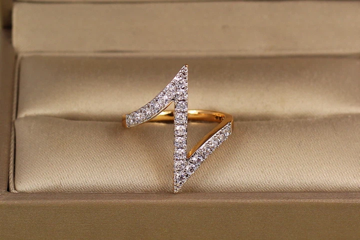 Кольцо Xuping Jewelry зигзаг с родием р 16 золотистое - Фото 1 Кольцо Xuping Jewelry зигзаг с родием р 16 золотистое - изображение 1