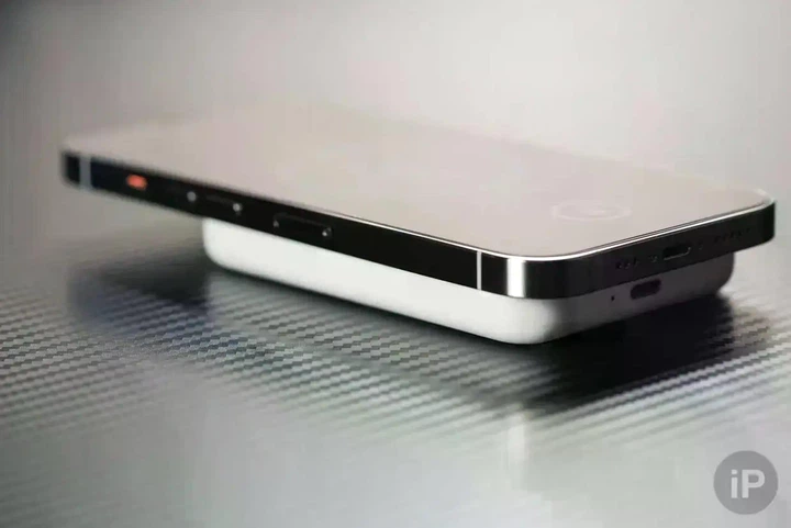Зовнішній акумулятор Power Bank магнітний з бездротовою зарядкою MagSafe 10000 мАг, PD 22.5W - Фото 2 Зовнішній акумулятор Power Bank магнітний з бездротовою зарядкою MagSafe 10000 мАг, PD 22.5W - зображення 2