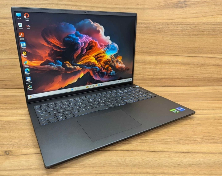 Ігровий ноутбук Б-клас Dell Vostro 7620 / 16" (1920x1080) IPS / Intel Core i7-12700H (14 (20) ядер по 3.5 - 4.7 GHz) / 16 GB DDR5 / 512 GB SSD / nVidia GeForce RTX 3050, 4 GB GDDR6, 128-bit / WebCam / TouchID / Windows 11 б/в + Подарунок Миша / USB - Фото 5 Ігровий ноутбук Б-клас Dell Vostro 7620 / 16" (1920x1080) IPS / Intel Core i7-12700H (14 (20) ядер по 3.5 - 4.7 GHz) / 16 GB DDR5 / 512 GB SSD / nVidia GeForce RTX 3050, 4 GB GDDR6, 128-bit / WebCam / TouchID / Windows 11 б/в + Подарунок Миша / USB - зображення 5