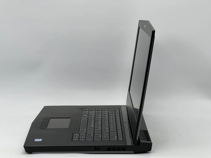 Ігровий ноутбук Б-клас Dell Alienware 15 R3 / 15.6" (1920x1080) IPS / Intel Core i5-6300HQ (4 ядра по 2.3 - 3.2 GHz) / 16 GB DDR4 / 480 GB SSD / nVidia GeForce GTX 1060, 6 GB GDDR5, 192-bit / WebCam б/в + Подарунок Бездротова миша HOCO GM28 - Фото 7 Ігровий ноутбук Б-клас Dell Alienware 15 R3 / 15.6" (1920x1080) IPS / Intel Core i5-6300HQ (4 ядра по 2.3 - 3.2 GHz) / 16 GB DDR4 / 480 GB SSD / nVidia GeForce GTX 1060, 6 GB GDDR5, 192-bit / WebCam б/в + Подарунок Бездротова миша HOCO GM28 - зображення 7