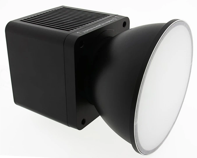 Акумуляторне світлодіодне світло PATONA Premium SL-C80R 80W RGB COB Адаптер Bowens (4055655252225) - Фото 2 Акумуляторне світлодіодне світло PATONA Premium SL-C80R 80W RGB COB Адаптер Bowens (4055655252225) - зображення 2
