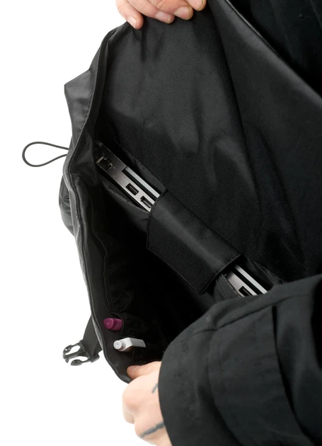 Сумка для ноутбука Sambag Roll з перфорацією 33х26х11 см чорна екошкіра - Фото 9 Сумка для ноутбука Sambag Roll з перфорацією 33х26х11 см чорна екошкіра - зображення 9