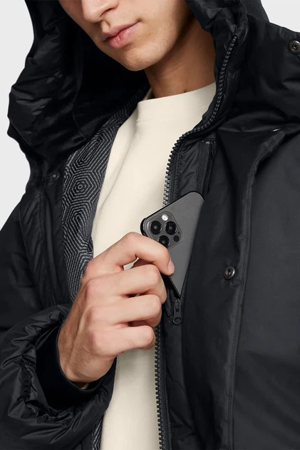 Чоловіча чорна куртка LIMITLESS DOWN SS JACKET Under Armour S 1384651-001 - Фото 4 Чоловіча чорна куртка LIMITLESS DOWN SS JACKET Under Armour S 1384651-001 - изображение 4
