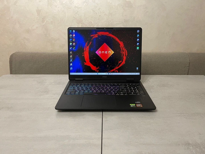 Игровой ноутбук HP Omen 16-ap0097nr / 16.1" (2560x1600) IPS / AMD Ryzen AI 9 365 (10 (20) ядер по 2.0 - 5.0 GHz) / 32 GB DDR5 / 1000 GB SSD M.2 / nVidia GeForce RTX 5070, 8 GB GDDR7, 128-bit / WebCam б/у + Подарок Проводная мышь / USB - Фото 2 Игровой ноутбук HP Omen 16-ap0097nr / 16.1" (2560x1600) IPS / AMD Ryzen AI 9 365 (10 (20) ядер по 2.0 - 5.0 GHz) / 32 GB DDR5 / 1000 GB SSD M.2 / nVidia GeForce RTX 5070, 8 GB GDDR7, 128-bit / WebCam б/у + Подарок Проводная мышь / USB - изображение 2