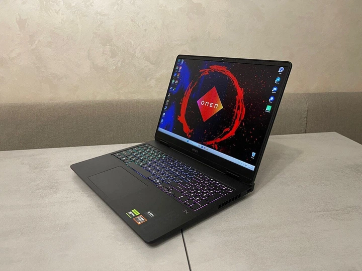 Игровой ноутбук HP Omen 16-ap0097nr / 16.1" (2560x1600) IPS / AMD Ryzen AI 9 365 (10 (20) ядер по 2.0 - 5.0 GHz) / 32 GB DDR5 / 1000 GB SSD M.2 / nVidia GeForce RTX 5070, 8 GB GDDR7, 128-bit / WebCam б/у + Подарок Проводная мышь / USB - Фото 5 Игровой ноутбук HP Omen 16-ap0097nr / 16.1" (2560x1600) IPS / AMD Ryzen AI 9 365 (10 (20) ядер по 2.0 - 5.0 GHz) / 32 GB DDR5 / 1000 GB SSD M.2 / nVidia GeForce RTX 5070, 8 GB GDDR7, 128-bit / WebCam б/у + Подарок Проводная мышь / USB - изображение 5