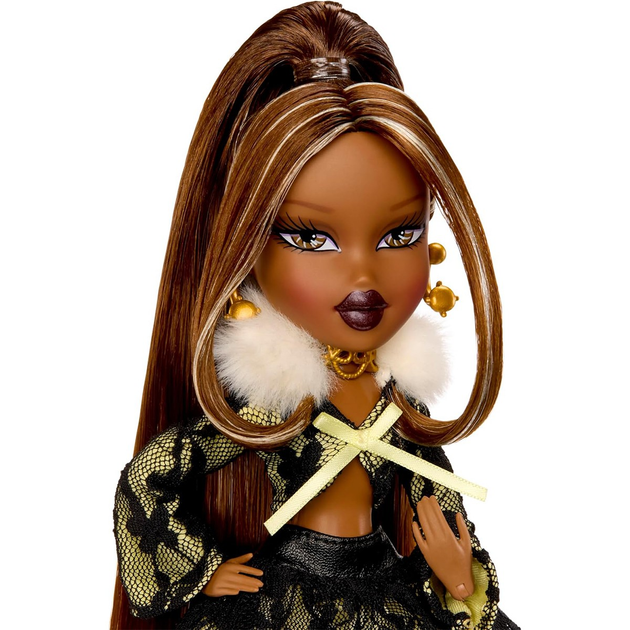 Игровой набор с куклой Bratz Stylin Birthday Саша 28 см с футболкой для девочки 596042 - Фото 4 Игровой набор с куклой Bratz Stylin Birthday Саша 28 см с футболкой для девочки 596042 - изображение 4