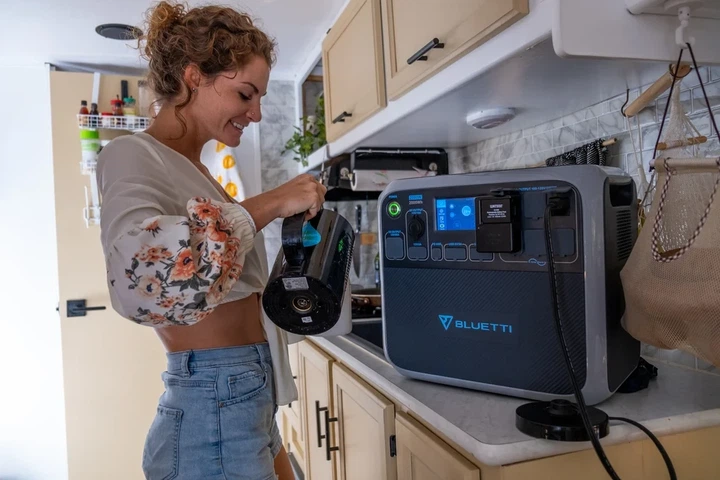Портативна зарядна станція BLUETTI AC200P 2000 Вт·год 2000 Вт LiFePO4 - зображення 3