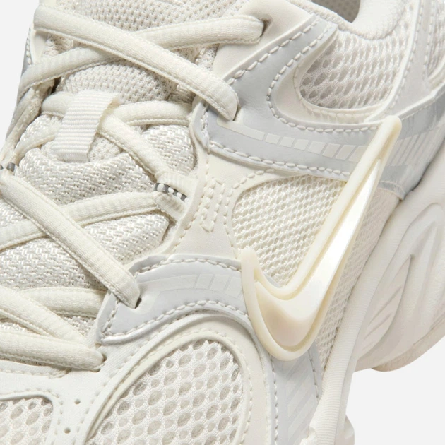 Жіночі кросівки Nike V5 RNR IQ0276-030 37.5 (6.5 US) 23.5 см Молочні (198727570446) - Фото 6 Жіночі кросівки Nike V5 RNR IQ0276-030 37.5 (6.5 US) 23.5 см Молочні (198727570446) - зображення 6